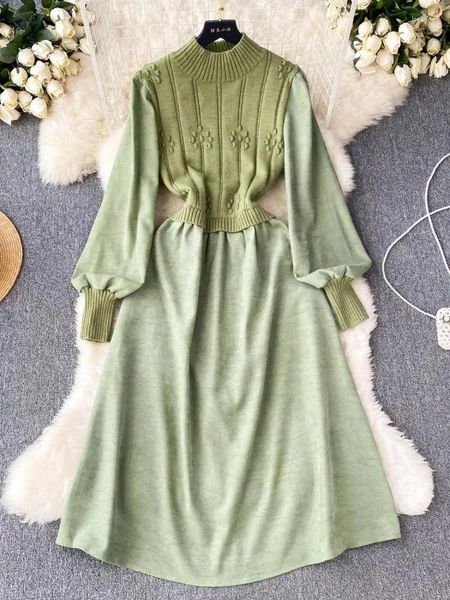 Robes décontractées Femmes Français Vert Tricot Pull Robe Automne Hiver 2023 Marron A-ligne Chaud Plissé Kaki Haute Qualité Vêtements