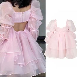 Casual jurken vrouwen Franse stijl Bacless Princess Princess Puff Sleeve Empire Taille Pink Organza Ball Gown Summer Holiday Feest Y2302