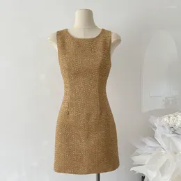 Robes décontractées Femmes Golden Gilet sans manches Petite robe parfumée Mode Simple Chic Élégant Paillettes Français Mini Printemps Été