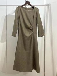 Robes décontractées Femmes Plaid Midi Robes O-Cou Fermeture éclair Asymétrique Printemps Trois Quarts Manches Robe Slim