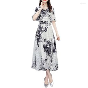 Vestidos casuales Mujeres Ruffle Media manga con cuello en V Vestido largo con columpio Tinta china Pintura Estampado floral Imperio Cintura A-Line Vestido plisado K3KF