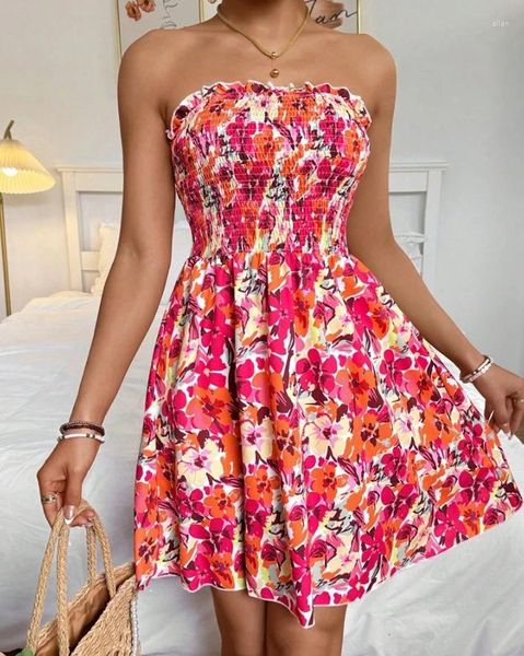 Vestidos casuales con el pecho para mujeres Vestido envuelto 2024 Summer Floral estampado Bandeau Shirred Sexy sin mangas de vacaciones mini