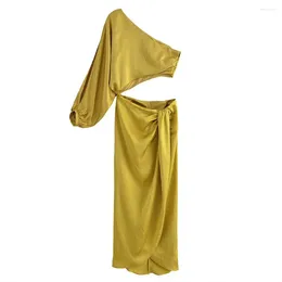 Robes décontractées Mode féminine 2023 Robe en satin de soie unique Rétro Design asymétrique Sexy Haute Qualité Longue Ouverture