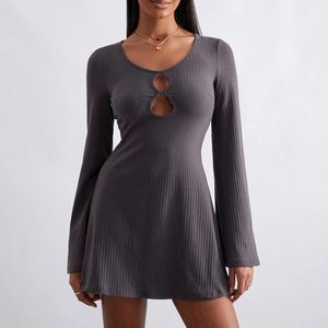 Casual jurken dames y2k uitgehakte geribbelde mini-jurk vaste kleur lange flare mouw a-line korte slank fit vestidos streetwear