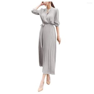 Robes décontractées femmes solide col en v robe à manches longues poutre taille grande balançoire plissée Occasion formelle soirée ample