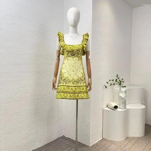 Robes décontractées Femmes Top Quality 2024 Spring Summer Holiday Style Linet Silk Jaune Paisley Printing Frill Ruffle Mini
