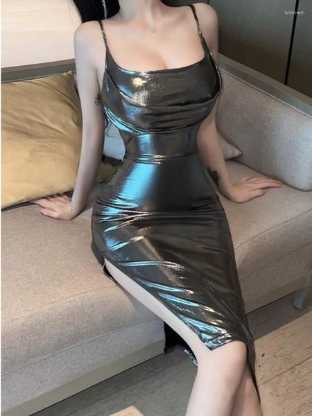 Robes décontractées WOMENGAGA Sexy fille épicée argent brillant ouvert dos sangle robe élégante mode douce coréenne haut pour femme 2024 4YA5