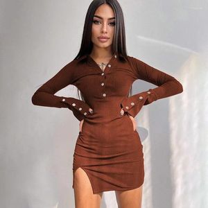 Casual jurken wuhe rib gebreide veer sportieve herfst dames kleding knopen streetwear lange mouw mini schede feest bodycon jurk