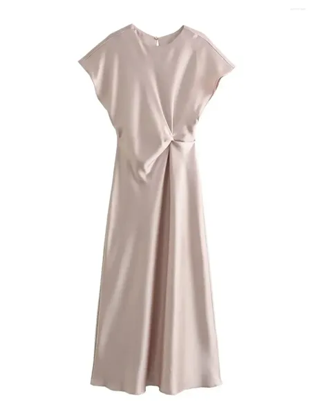 Robes décontractées Xnwmnz 2024 Mode femme plissée satin midi robe haute rue o couches courtes élégantes simples simples simples