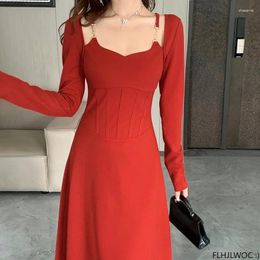 Robes décontractées Année Chic Elegant Meeting Anigy Robe Robe Fashion Women Solid Square Coun French Design Party Long Vestidos