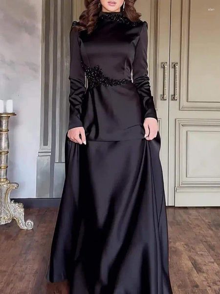 Robes décontractées Yeezzi Muslim Ramadan Black Evening Banquet Femmes 2024 Fashion brodée à paillettes Elegant A-Line Wrap Robe Robe