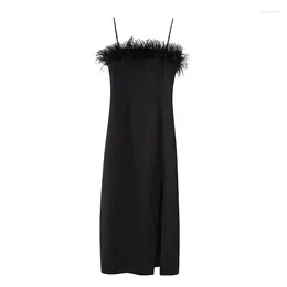 Casual jurken yenkye sexy dames veer trim zwarte slinger gemonteerd midi feestjurk