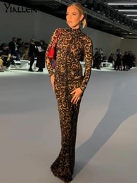 Casual jurken yiallen herfst vrouwen sexy o-ballen lange mouwen mode 2023 luipaard print strand feest clubkleding