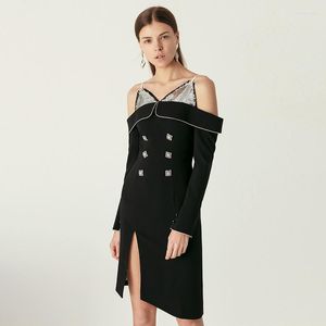 Casual jurken yigelila aankomsten zwarte jurk spaghetti riem met dubbele borsten backless knie lengte volledige mouwen 65446