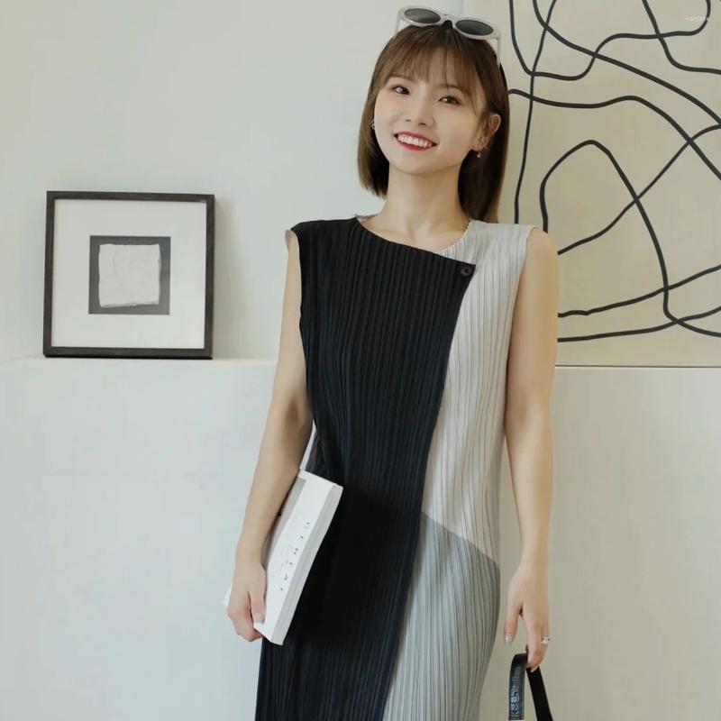 Casual Kleider YUDX Miyake Plissee Kleid Mode Design Senior Sense Lose Dünne Spleißen 2023 Sommer Frauen Rundhals Gefaltet