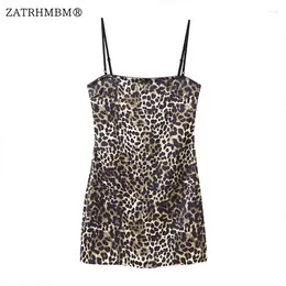 Robes décontractées zatrhmbm Femmes 2024 Fashion Animal Print mini robe vintage sans manches sexy