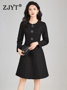 Casual jurken zjyt elegante kristallen knoppen herfst voor vrouwen 2024 lange mouw eenvoudige vestidos para mujer zwarte gewaad