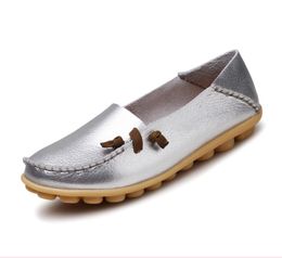 Casual femme mère chaussures blanches femme en cuir plat antidérapant infirmière chaussures élastiques grande taille chaussures pour femmes confortables et résistantes à l'usure