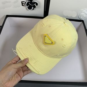 Gorras de bola deshilachadas casuales Diseñador de lujo Mujeres Color claro Gorras de bola sólidas Sombreros de cubo de vacaciones