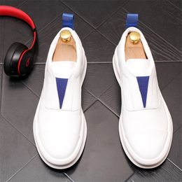 Vente chaude décontractée Ultralight Chaussures de marche confortables Unisexe Men Sneakers tenis masculino zapatillas
