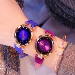 Sangle en cuir décontracté Beau CWP Womens Wrist Watch Recreational Fashion Schoolgirl Dazzle Diamond Colorful Dal Female Quartz Watches 2880