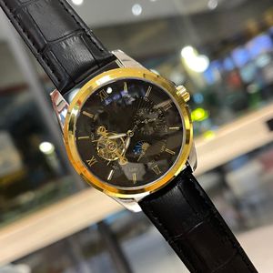 Reloj de hombres de lujo casual Movimiento mecánico de la piel Automatic Band Date Moon Phase Sports Watch Nine Flywheel Sun Moon Star Watch