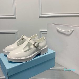 Décontracté Mary Jane femmes été nouvelle boucle en forme de T Style académie tête ronde semelle épaisse petites chaussures en cuir femmes