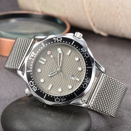 Casual Nummer Wijzerplaat Quartz Horloge Stalen Gaas Riem Horloge voor Mannen Ronde Business Horloges Luxe Klok Relogio Feminino 43mm