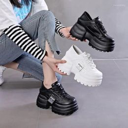 Chaussures décontractées 10cm Bout rond Mocassins en cuir véritable Designer Chunky Sneaker Femmes Aurumn Printemps Été Plate-forme Bottes compensées