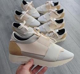 Chaussures décontractées 2019 nouveau concepteur populaire de haute qualité homme femme mode coupe basse à lacets respirant maille Sneaker chaussure en plein air course coureur chaussures décontractées