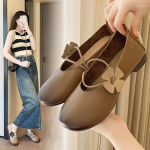 Chaussures décontractées 2024 Ballet d'automne Fémelles Flower Mary Jane Loafers Lady Fashion Design Round Toe Moccasin Boat for Woman