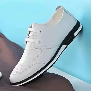 Zapatos informales 2024 Autumn Bottom Men White Leather Fashion Business Formal Single Singers Zapatos para Hombres