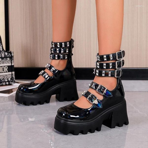 Zapatos informales 2024 venta de marca tacones de bloque hebillas corazón plataforma remache negro gótico niñas Cosplay Lolita zapatos Mary Jane mujeres