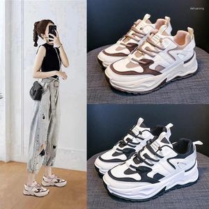 Casual schoenen 2024 ontworpen dames sneakers platform comfortabel pu leer mooie hardloop tennis goede kwaliteit