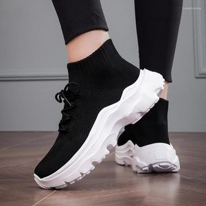 Zapatos informales 2024 Diseñador High Top Sock Mens Women Sneakers Sneakers Mesh Runable Runnable For Men Ultra Light Summer Fashion