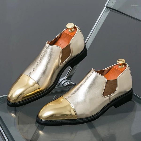 Chaussures décontractées 2024 Fashion Leather Gold Men Loc de mocassins pour la robe de fête Slip-On MELLES MENSEMENT