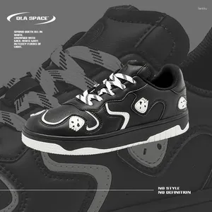 Casual schoenen 2024 Fashion Men Street Style Hip-Hop Mixed Color Women Skate Low Top Comfortabele sneakers