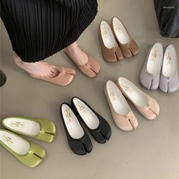 Casual Schoenen 2024 Mode Tabi Ninja Vrouw Flats Ballet Split Teen Ballerina's Dames Ronde Hakken Loafers Tacones Vrouwelijke Mocassins Mujer