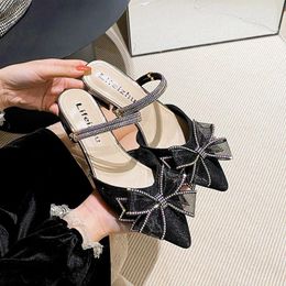 Zapatos informales 2024 para mujeres hermosas sandalias de punta puntiaguda