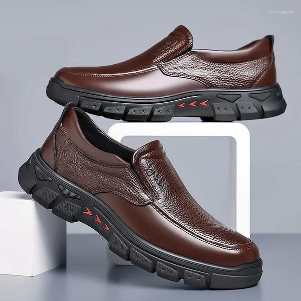 Zapatos casuales 2024 Men de zapatillas genuinas Design Design Hombre HOMBRA MOCA DE CUERO MOCASINS MOCCIAS