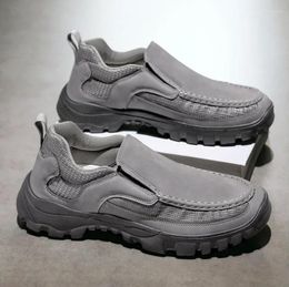 Chaussures décontractées 2024 Handmade Leather Men Sneakers Outdoor Houstable Flats Shoe Plateforme Slip on Locs