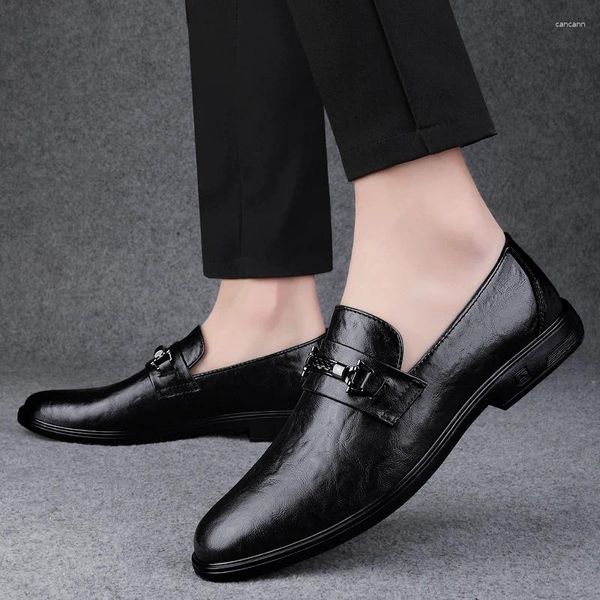 Chaussures décontractées 2024 Men de haute qualité Fashionable confortable Sole Sole Sole Classic Classic Black / Brown Cobine Cuir