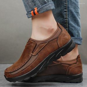 Zapatos informales 2024 en mocasines para hombre, zapatillas transpirables, calzado plano ligero para caminar al aire libre