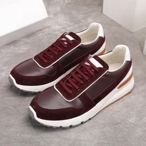 Chaussures décontractées 2024 Cuir pour hommes Sport Men de chaussures Brand Walking Walking Man Top Quality Sneakers