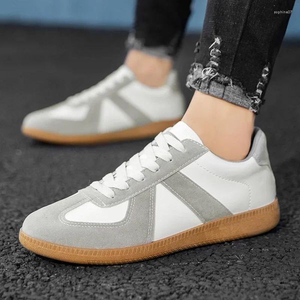 Chaussures décontractées 2024 Cuir Small White Female Lovers Sports Board Retro Forrest Gump