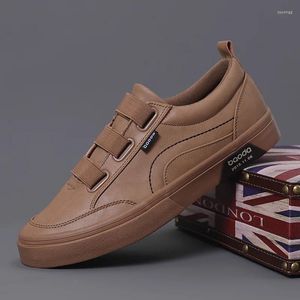 Chaussures décontractées 2024 luxe bas hommes vulcaniser automne cuir coréen respirant noir à lacets Sneaker 23101