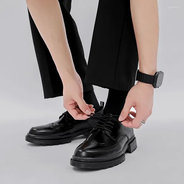 Zapatos informales 2024, vestido clásico para hombre, punta redonda, botines Brogue negros, calzado de piel sintética de diseñador, talla Oficina 37-46 B204