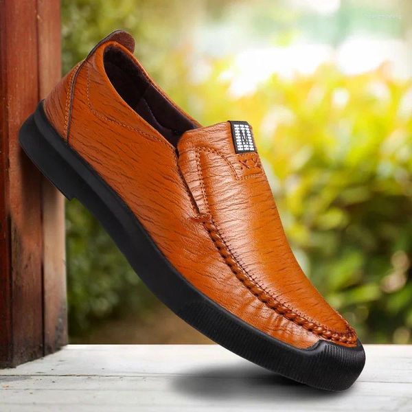 Chaussures décontractées 2024 hommes en cuir d'été trous respirants