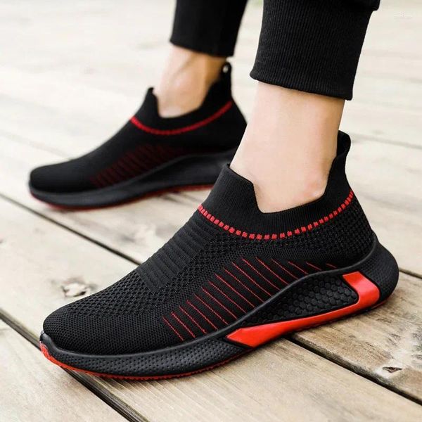 Zapatos casuales 2024 Deportes y ocio para hombres Tendencia voladora Coreana Todo fósforo Correr Otoño Invierno