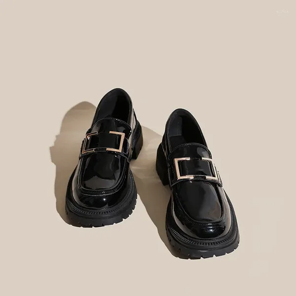 Zapatos informales 2024 mocasines con hebilla de Metal para mujer plataforma de cuero para niñas zapato plano moda Primavera otoño Slip On Oxfords